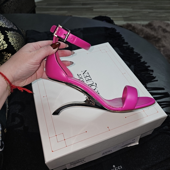 Alexander McQueen Sculpted Heel Sandals 37 Pink Silver Style: BOBBY